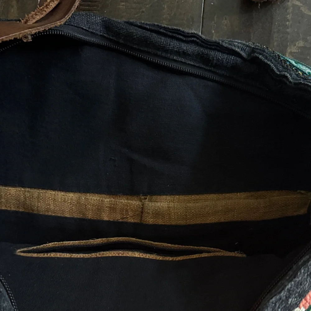 Colorful Embroidered Shoulder Bag - Picture 7 of 7
